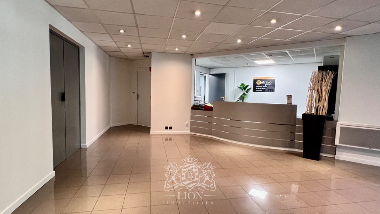 Ensemble de bureaux sur 1600m2 Photo 9 - Le Lion Immobilier