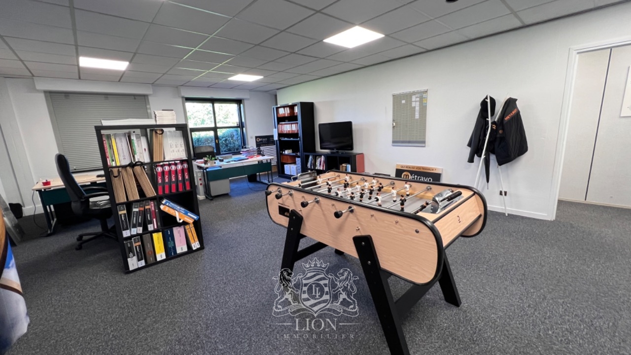 Ensemble de bureaux sur 1600m2 Photo 10 - Le Lion Immobilier