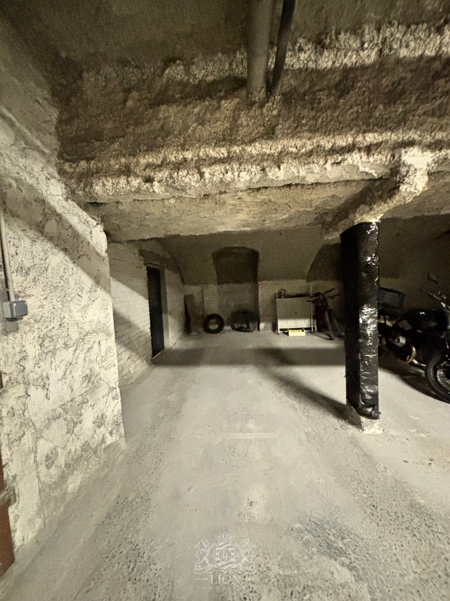 Vieux lille parking et cave Photo 1 - Le Lion Immobilier