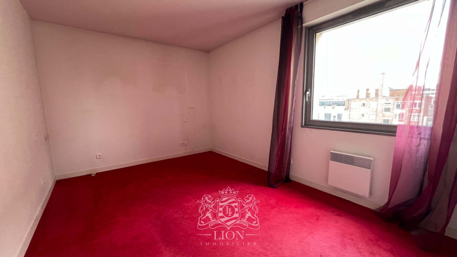 Appartement 3 chambres 2 salles des bains cave et balcon Photo 3 - Le Lion Immobilier