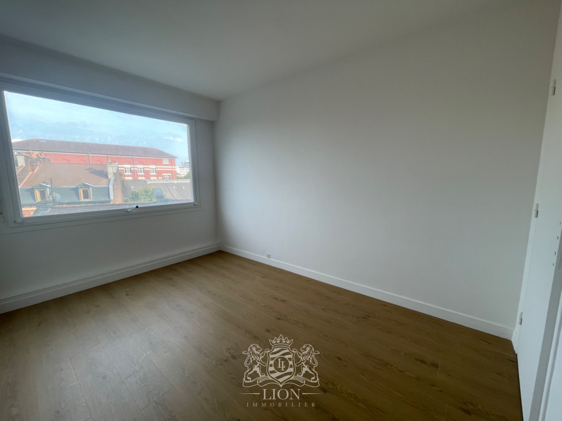 Grand appartement t2 proche ecoles Photo 6 - Le Lion Immobilier